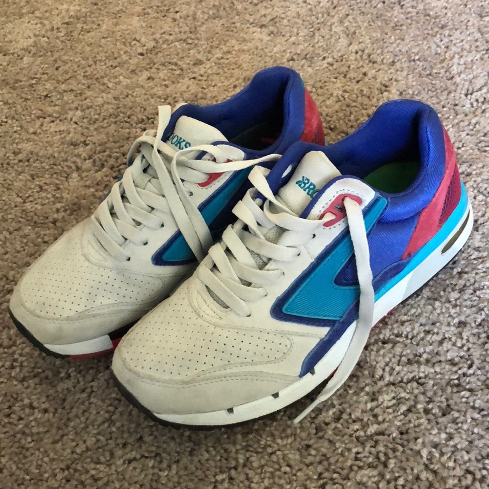 Brooks sneakers